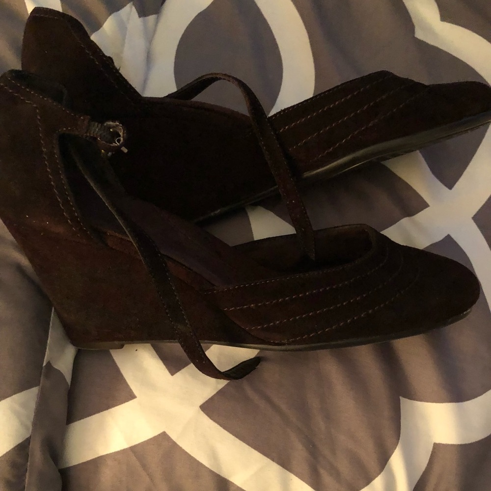 Aerosoles Mary Jane suede shoes
